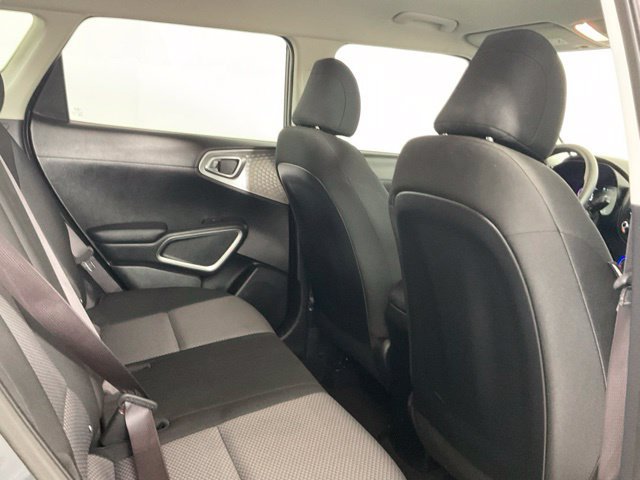 Used 2025 Kia Soul LX w/ LX Technology Package FWD image 18