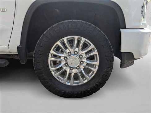 Used 2022 Chevrolet Silverado 2500 High Country w/ Technology Package image 28