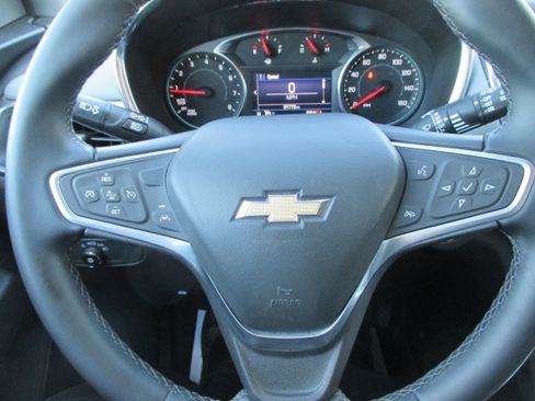 Used 2023 Chevrolet Equinox LT image 19