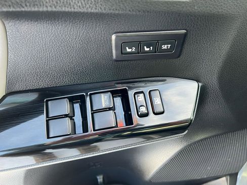 Used 2018 Toyota RAV4 Limited w/ All Weather Liner Package image 16