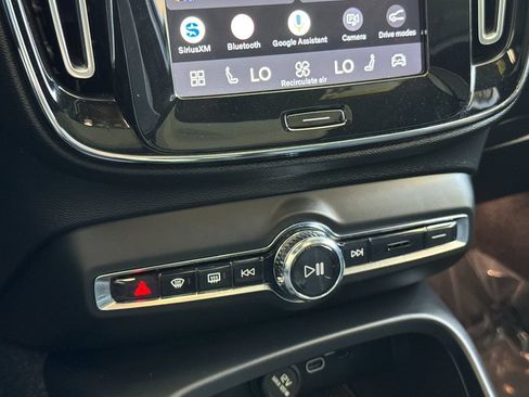 Certified 2023 Volvo XC40 Recharge Plus w/ Protection Package Premier AWD/4WD image 20