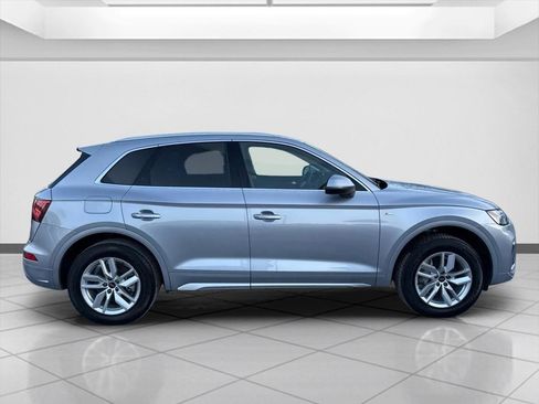 Used 2022 Audi Q5 2.0T Premium w/ Convenience Package image 9