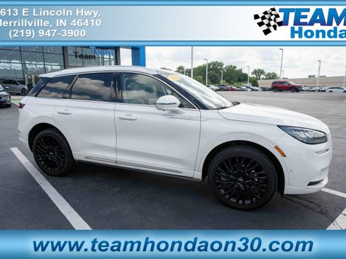 Used 2022 Lincoln Corsair Reserve w/ Equipment Group 201A AWD/4WD image 1
