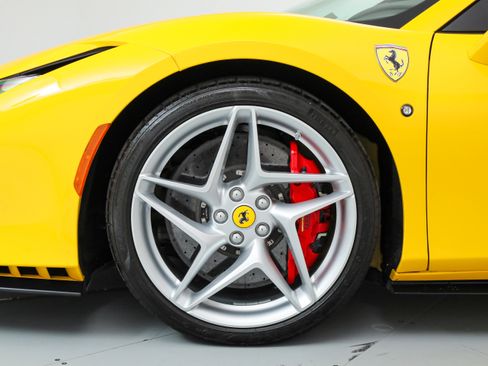 Certified 2022 Ferrari F8 Tributo image 47