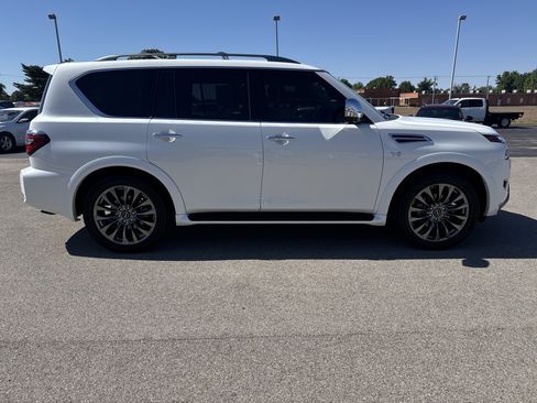 Used 2022 Nissan Armada Platinum AWD/4WD image 6