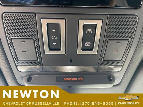 Used 2023 Land Rover Defender 130 SE AWD/4WD image 20
