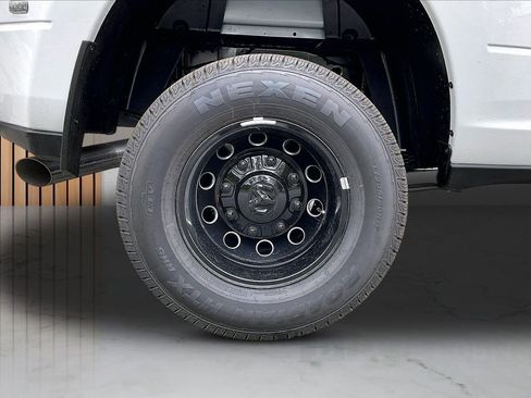 New 2026 RAM 3500 Big Horn AWD/4WD image 35