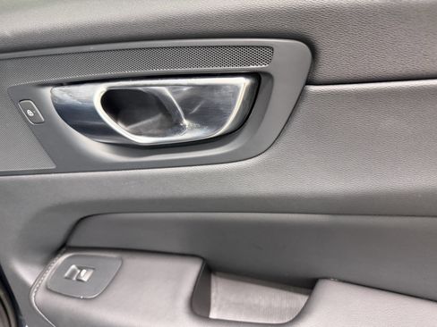 Used 2023 Volvo XC60 T8 Plus AWD/4WD image 29