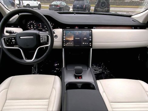 Used 2025 Land Rover Discovery Sport S image 14