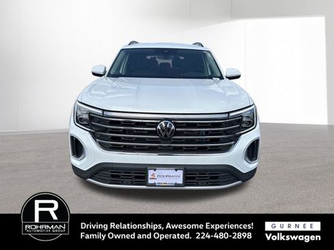 Used 2024 Volkswagen Atlas SE w/ Black Wheel Package AWD/4WD image 3