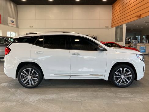 Used 2019 GMC Terrain Denali w/ Driver Alert Package II image 4
