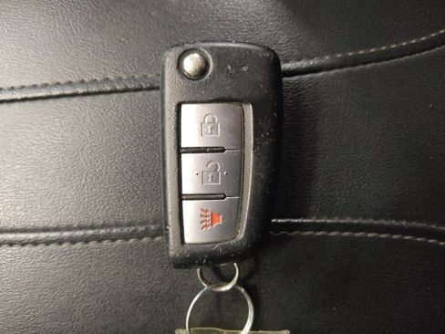 Used 2018 Nissan Rogue S FWD image 32