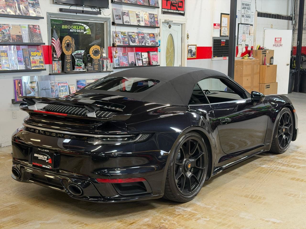 Used 2021 Porsche 911 Turbo S AWD/4WD image 28
