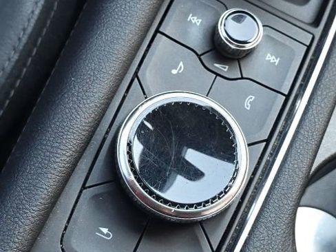 Used 2021 Cadillac XT5 Premium Luxury image 40