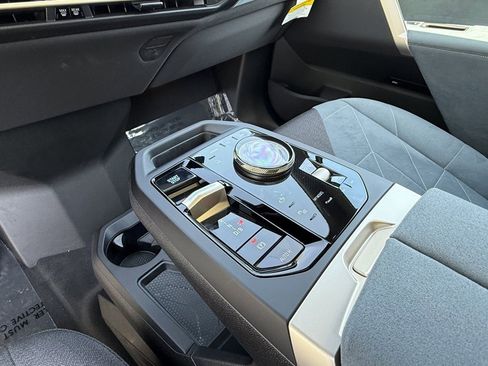 Used 2025 BMW iX xDrive50 w/ Sport Package image 27