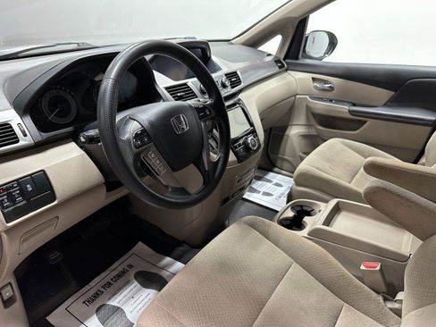 Used 2016 Honda Odyssey SE image 10