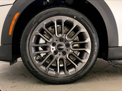 New 2026 MINI Cooper 4-Door Hardtop FWD image 9