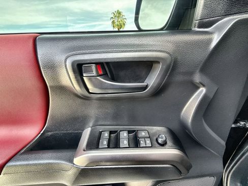 Used 2023 Toyota Tacoma SR5 AWD/4WD image 13