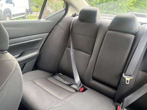 Used 2025 Nissan Altima 2.5 SV FWD image 40