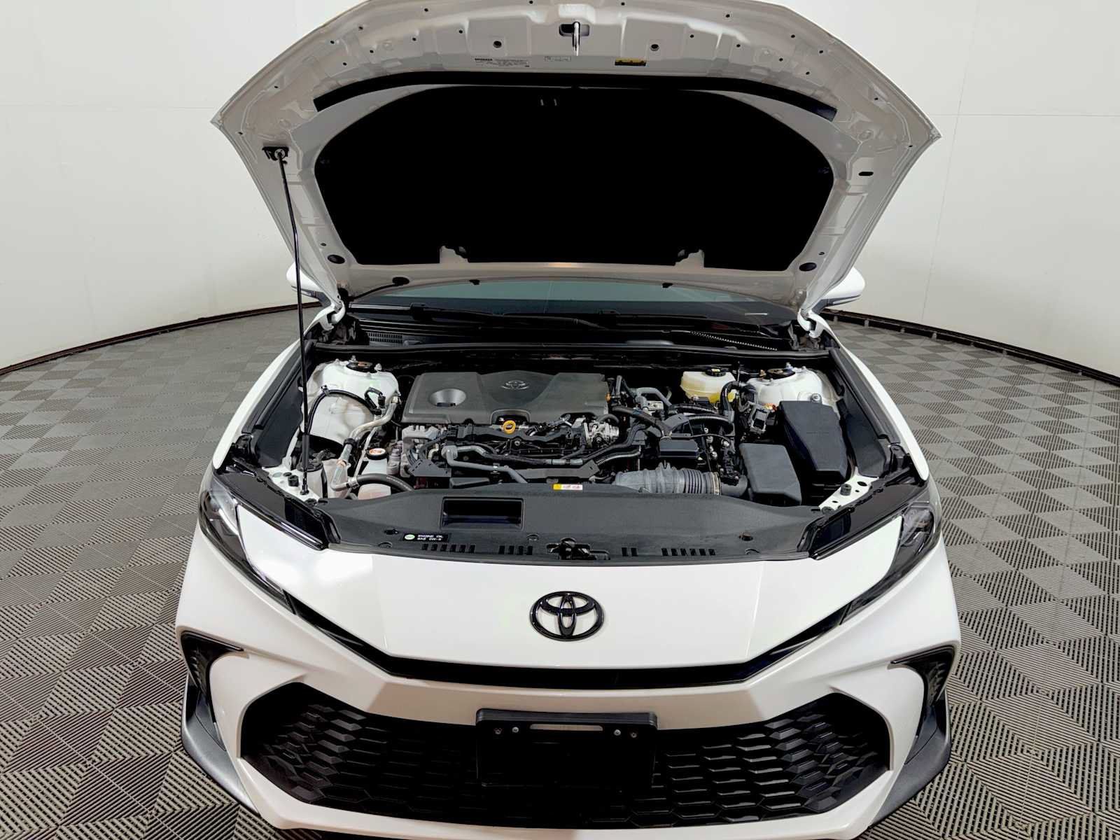 Used 2025 Toyota Camry SE w/ Multimedia Upgrade Package FWD image 31