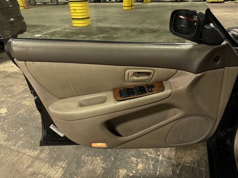 Used 1998 Lexus ES 330 image 28