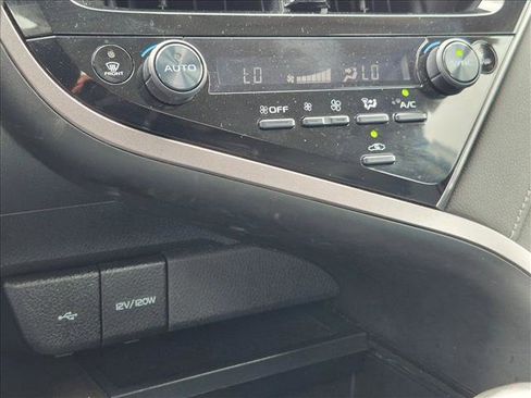 Used 2024 Toyota Camry SE FWD image 15