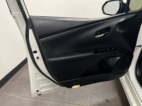 Used 2020 Toyota Prius Limited image 13