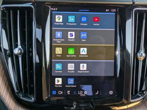 Used 2023 Volvo XC60 B5 Ultimate image 15