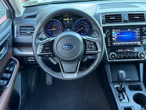 Used 2018 Subaru Outback 2.5i Touring image 14