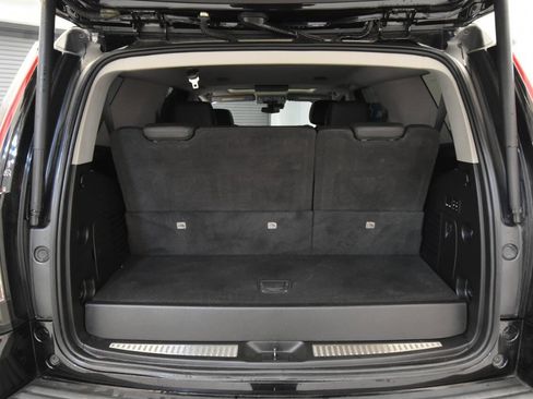 Used 2020 Cadillac Escalade Premium Luxury image 37