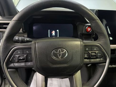 Used 2025 Toyota Tacoma TRD Off-Road AWD/4WD image 26
