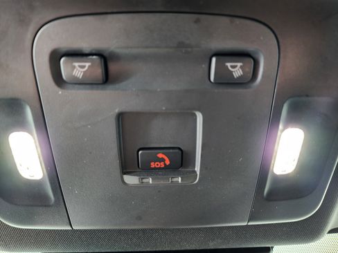 Used 2025 Toyota Camry SE image 44