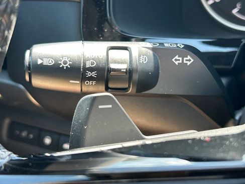 Certified 2022 Nissan Pathfinder SL w/ SL Black Package FWD image 30