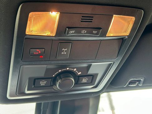 Certified 2022 Toyota Tacoma TRD Off-Road AWD/4WD image 19