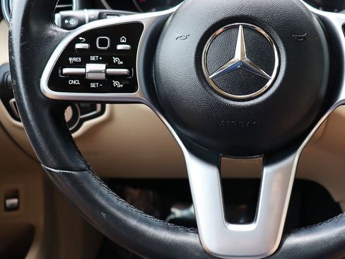 Used 2021 Mercedes-Benz GLC 300 image 54