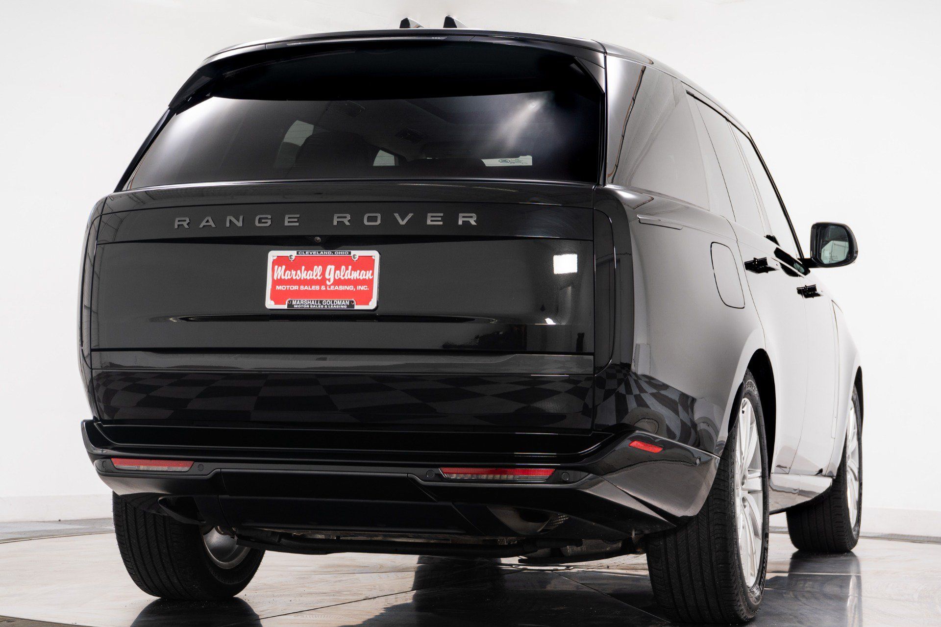 Used 2024 Land Rover Range Rover SE AWD/4WD image 9