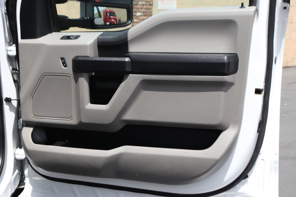 Used 2020 Ford F550 4x4 Regular Cab Super Duty image 40