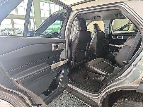 Used 2023 Ford Explorer XLT w/ Equipment Group 202A AWD/4WD image 27