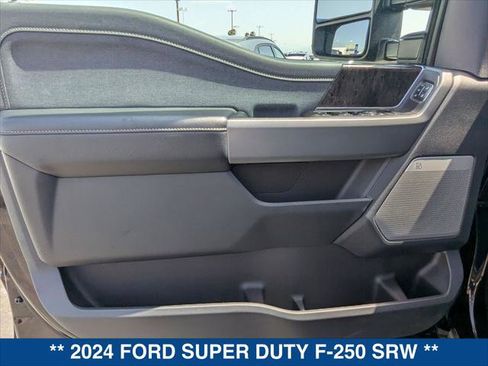 Certified 2024 Ford F250 Lariat w/ Lariat Ultimate Package AWD/4WD image 10