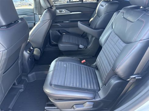 New 2026 Ford Explorer ST-Line w/ ST-Line Street Pack image 21