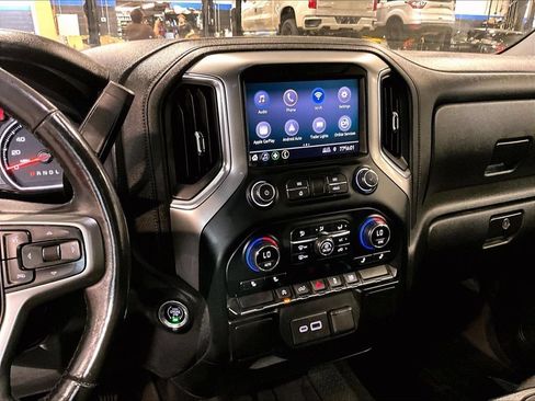Used 2021 Chevrolet Silverado 1500 LT AWD/4WD image 18