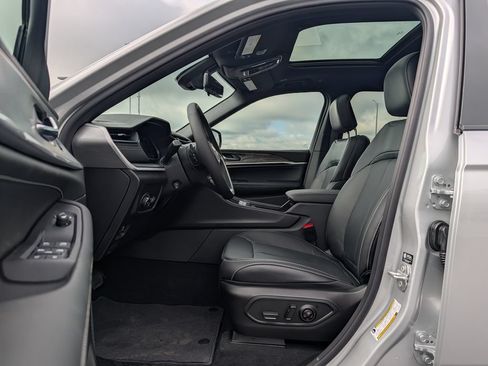 New 2026 Jeep Grand Cherokee Limited AWD/4WD image 5