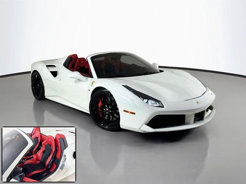 Used 2019 Ferrari 488 Spider RWD image 2