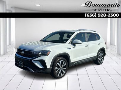 Used 2023 Volkswagen Taos SE w/ Panoramic Sunroof Package