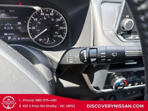 Certified 2025 Nissan Rogue SV AWD/4WD image 23