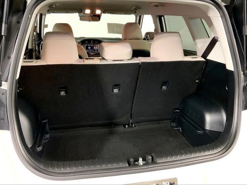 Certified 2025 Kia Soul LX w/ LX Technology Package FWD image 4