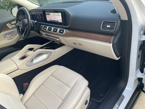 Certified 2025 Mercedes-Benz GLE 350 4MATIC image 49