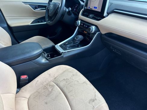 Used 2023 Toyota RAV4 XLE w/ Convenience Package AWD/4WD image 15