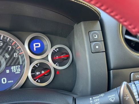 Used 2015 Nissan GT-R Black Edition image 21