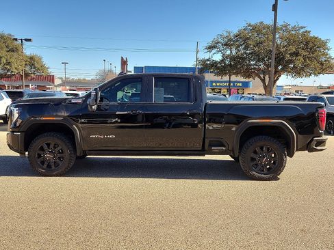 Used 2024 GMC Sierra 2500 AT4 w/ AT4 Premium Plus Package image 2